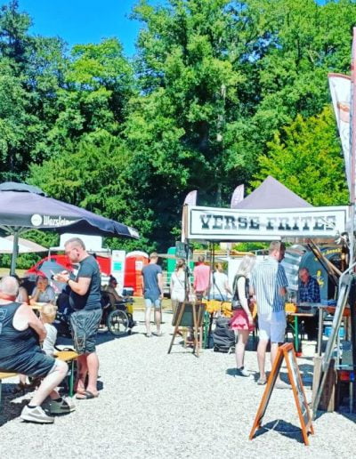Zomerfair lekker eten met diverse kraampjes Hoekelum