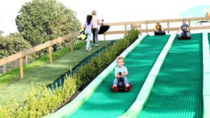 Attractie buiten bij Happyfarm spelen