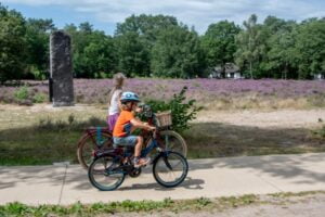 Het Lorkenbos Otterlo fietsen lang het vakantiepark