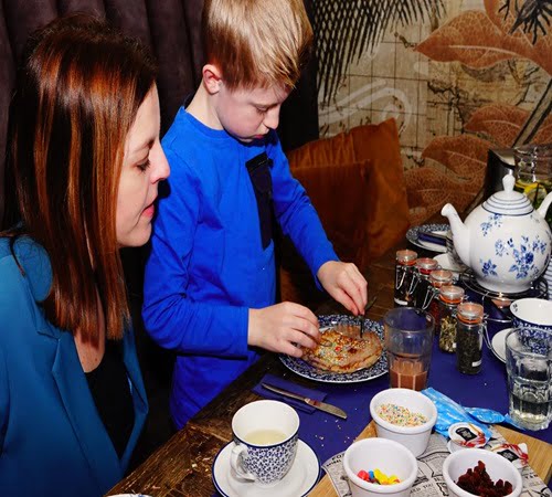 Kinder high tea De Rozentuin