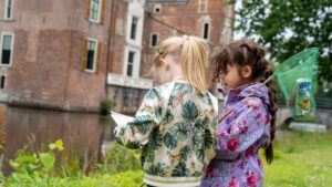 Kinderen speurtocht Kasteelpark Cannenburch