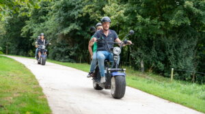 Gezin op E-Chopper Multi Fun Bussloo