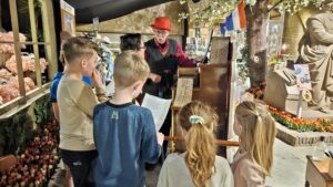 Cobus de Kastelein met de kidsreporters