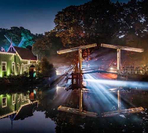 Uitgelicht lichtjeswandeling Openluchtmuseum Arnhem Uitgelicht lichtjeswandeling Openluchtmuseum Arnhem